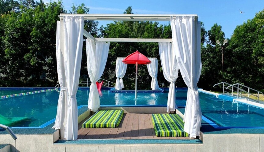 Открытый бассейн